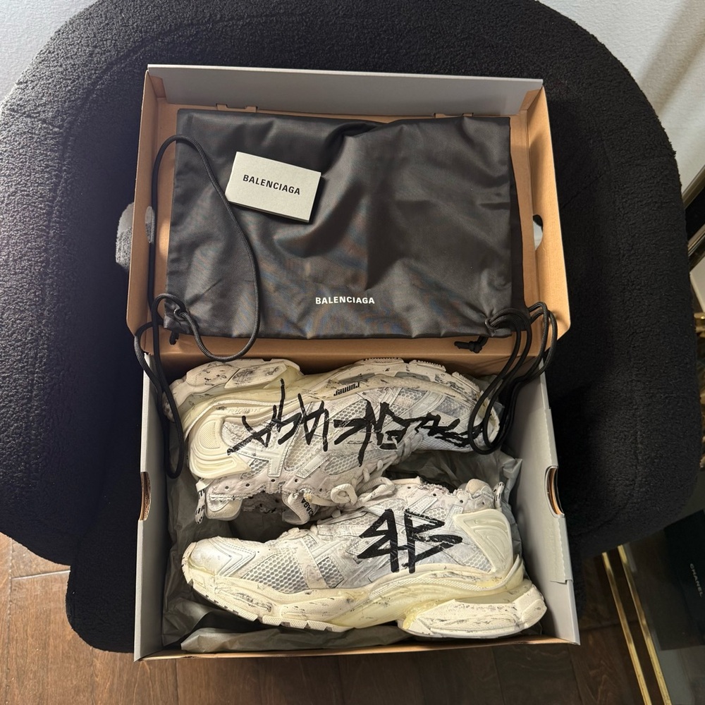 Balenciaga Runner Graffiti Sneakers size 48 - Picture 6 of 7